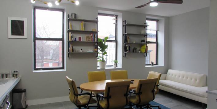 Bed-Stuy Fully Furnished w dual monitors Turnkey Office Available NOW 